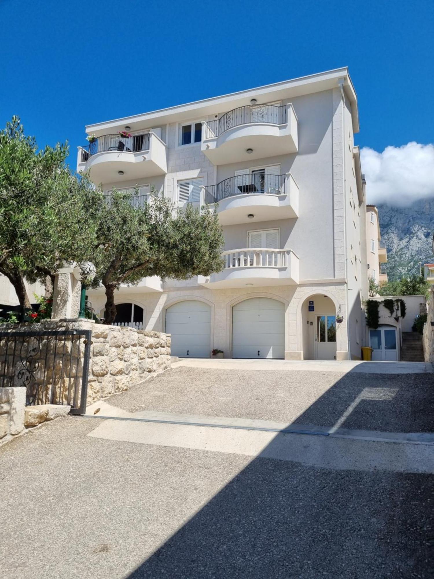 Apartments Tomas Makarska Exterior foto